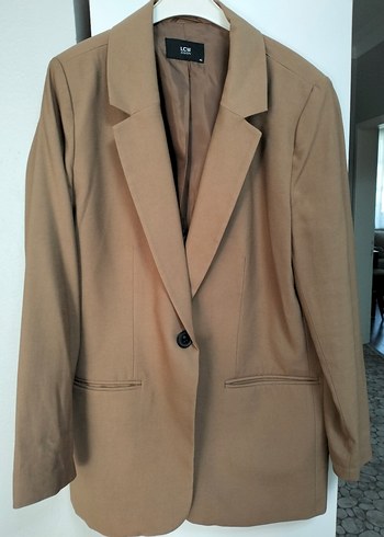 Bej Kadın Düğmeli Midi Blazer