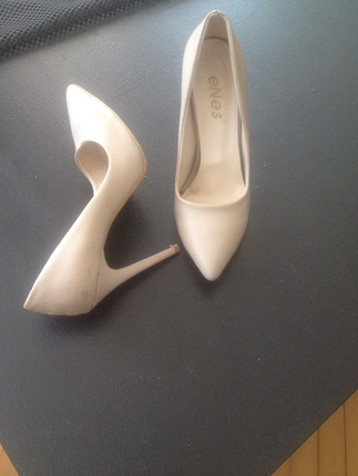 Ten stiletto 