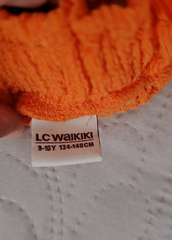 10 Yaş Beden mavi Renk 2 li etek 2 li satılmakta bedenler resimlerde var