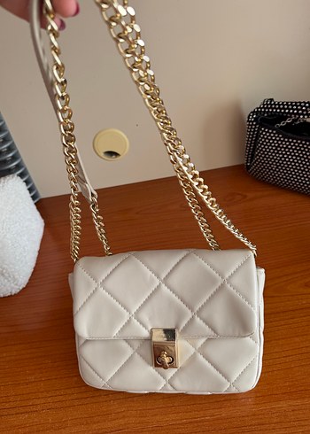 Stradivarius Beyaz Zincir Detaylı Deri Kadın Çanta