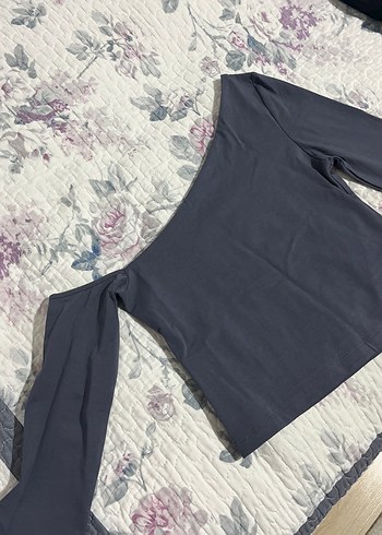 Kadın Gri Uzun Kollu Kayık Yaka Bluz - Görsel 3