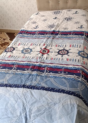 Nakışlı Mavi Gri Deniz Temali tek kişilik pike Örtüsü