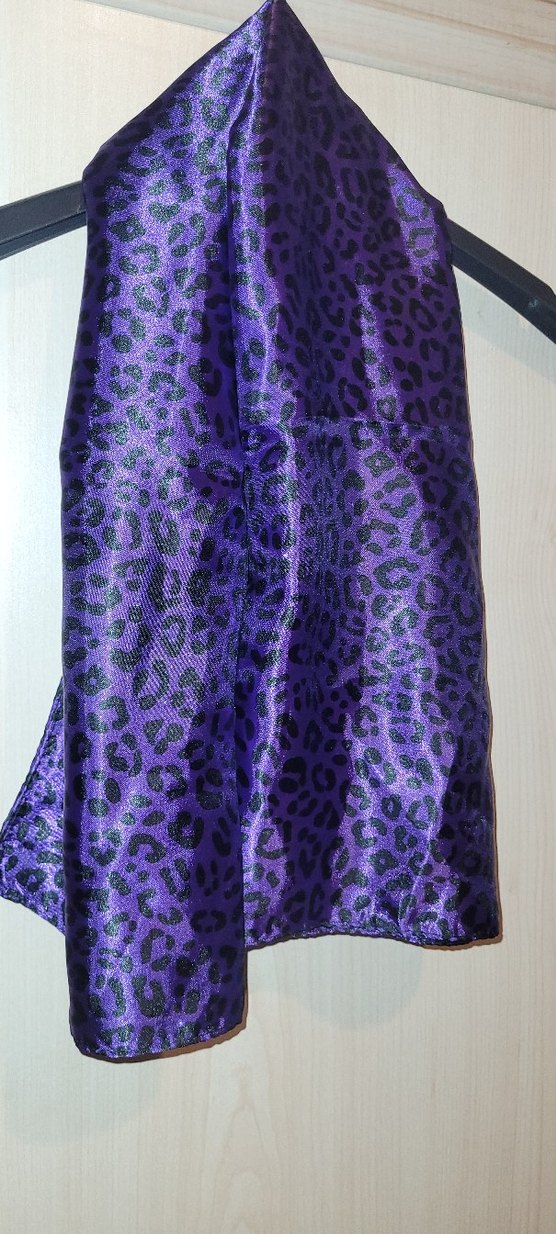 Parlak Mor Leopar Desenli Kadın Eşarp - Görsel 2