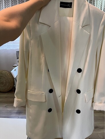 Kevser Sarıoğlu blazer takım