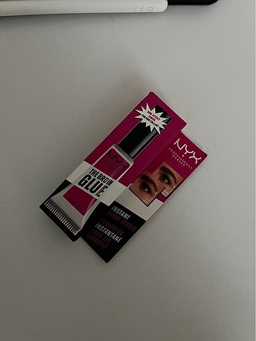 Nyx the brow glue kaş sabitleyici