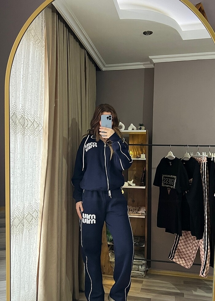 Miu miu eşofman takımı - Görsel 1