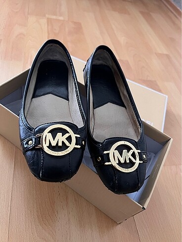 36 Beden Michael Kors Babet