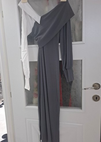 Uzun V Yaka Gri Drapeli Kadın Elbise - Görsel 3