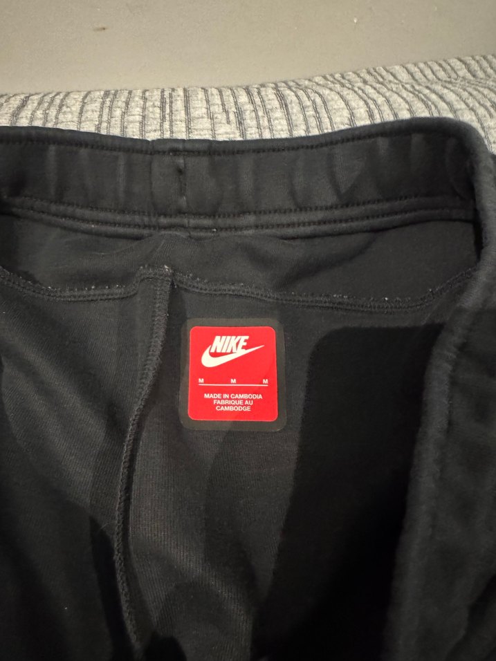 Nike siyah Tech fleece eşofman - Görsel 3