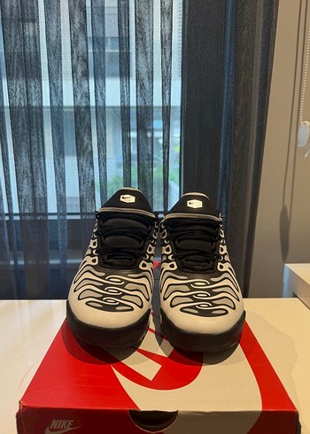 Nike Air max plus Drift - Görsel 3