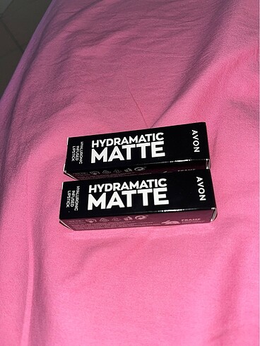 Avon Avon hydramaric matte ruj magenta rengi