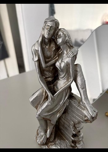 Gri Renkli Aşıklar Figürü - Görsel 3