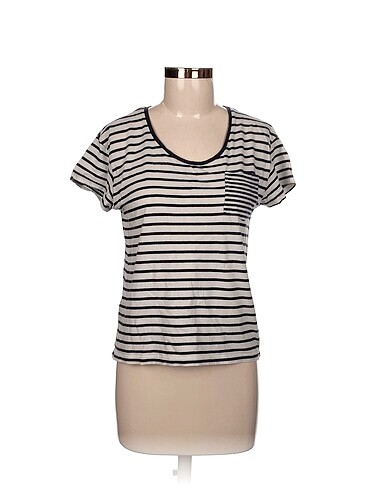 Mango T-shirt %70 İndirimli.
