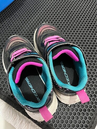 24 Beden siyah Renk Skechers kız çocuk ayakkabı