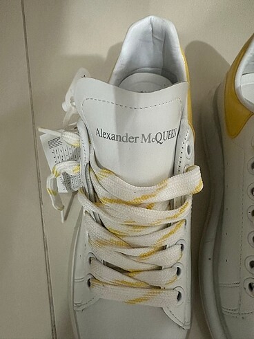 Alexander McQueen Sıfır ürün