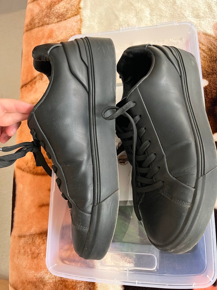 Zara Siyah Deri Sneaker — görsel 3/4