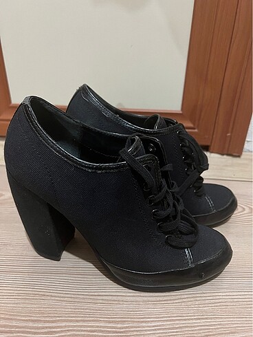 Nine West Nine West
