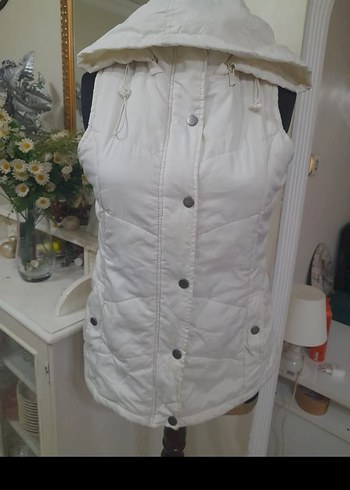 Beyaz Kapüşonlu Fermuarlı Kadın Yelek - Görsel 4