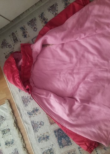 Kız Çocuk kırmızı Kapüşonlu Nakışlı Mont - Görsel 3