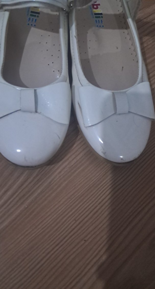 Kız Çocuk Beyaz Tokalı Babet Ayakkabı - Görsel 3