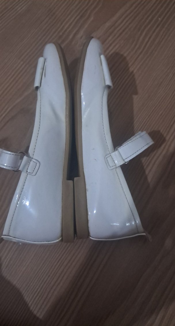 Kız Çocuk Beyaz Tokalı Babet Ayakkabı - Görsel 2