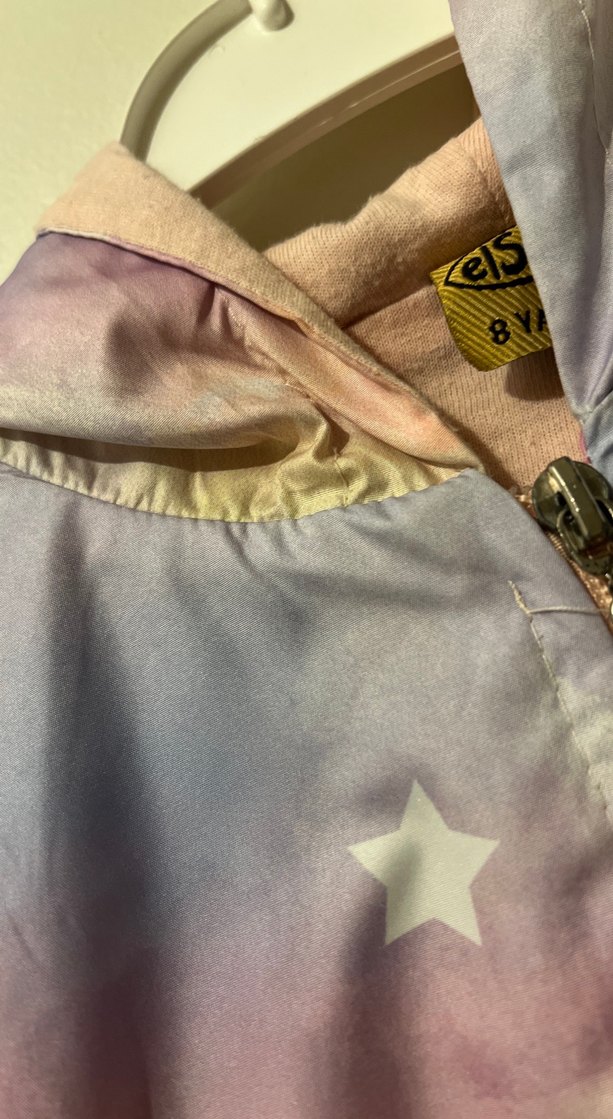 Kız Çocuk Pastel Batik Desenli Yağmurluk - Görsel 2