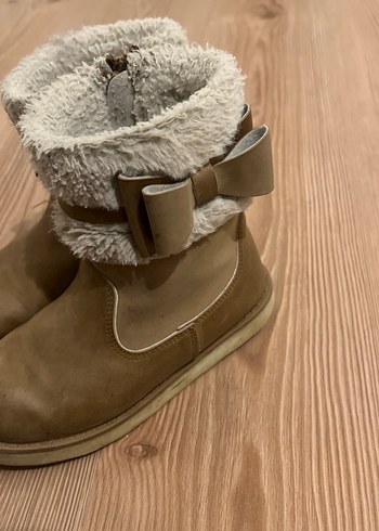 Kız Çocuk Bej Süet Kürklü Botlar - Görsel 3