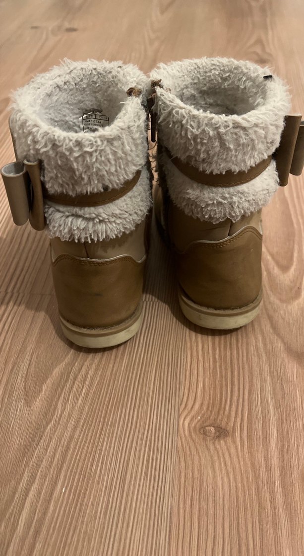 Kız Çocuk Bej Süet Kürklü Botlar - Görsel 2