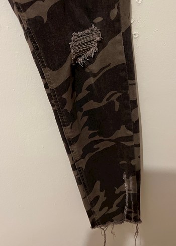 Kahverengi Kamuflajlı Bol Kesim Kot Pantolon - Görsel 4