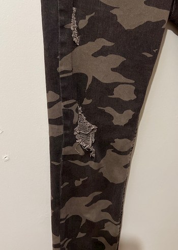 Kahverengi Kamuflajlı Bol Kesim Kot Pantolon - Görsel 3