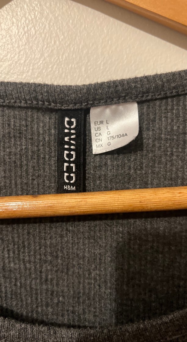 Gri Kadın Kısa Kollu Örgü Tişört - Görsel 2