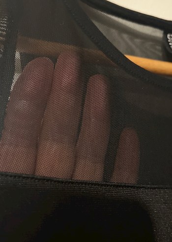 Siyah Yüksek Yakalı Atlet Crop Top - Görsel 3