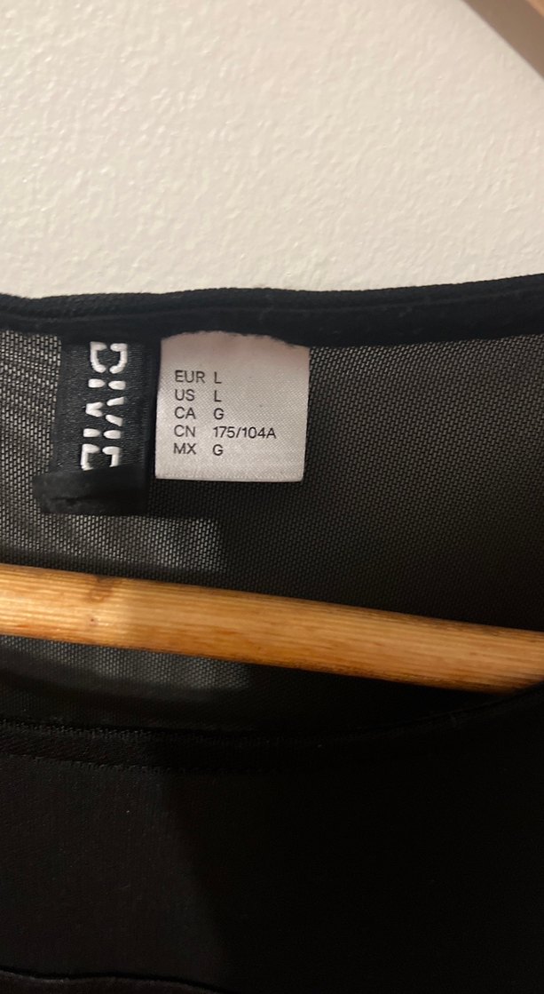 Siyah Yüksek Yakalı Atlet Crop Top - Görsel 2