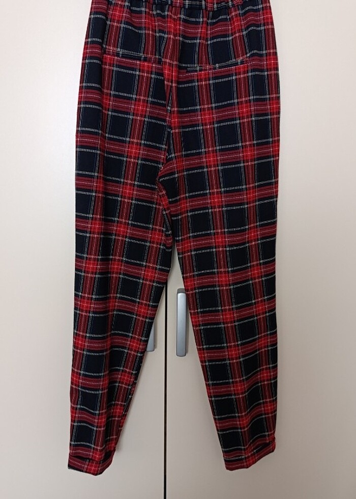 Beki lastikli ekoseli pantolon  - Görsel 2