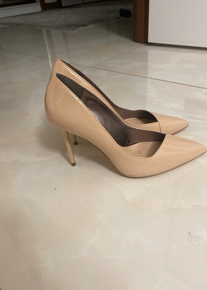 ZARA TOPUKLU - Görsel 2