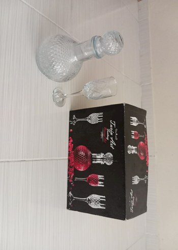 Paşabahçe Bordo Desenli Cam Sürahi ve Kadeh Seti