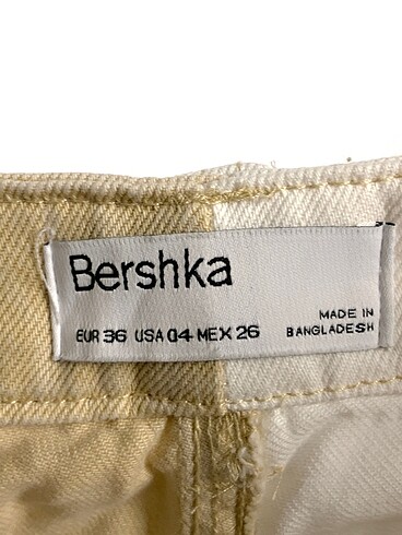 36 Beden çeşitli Renk Bershka Jean / Kot %70 İndirimli.