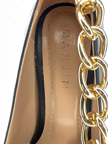 37 Beden siyah Renk Marjin Stiletto %70 İndirimli.