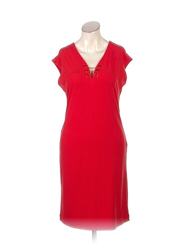 PreLoved Kısa Elbise %70 İndirimli.