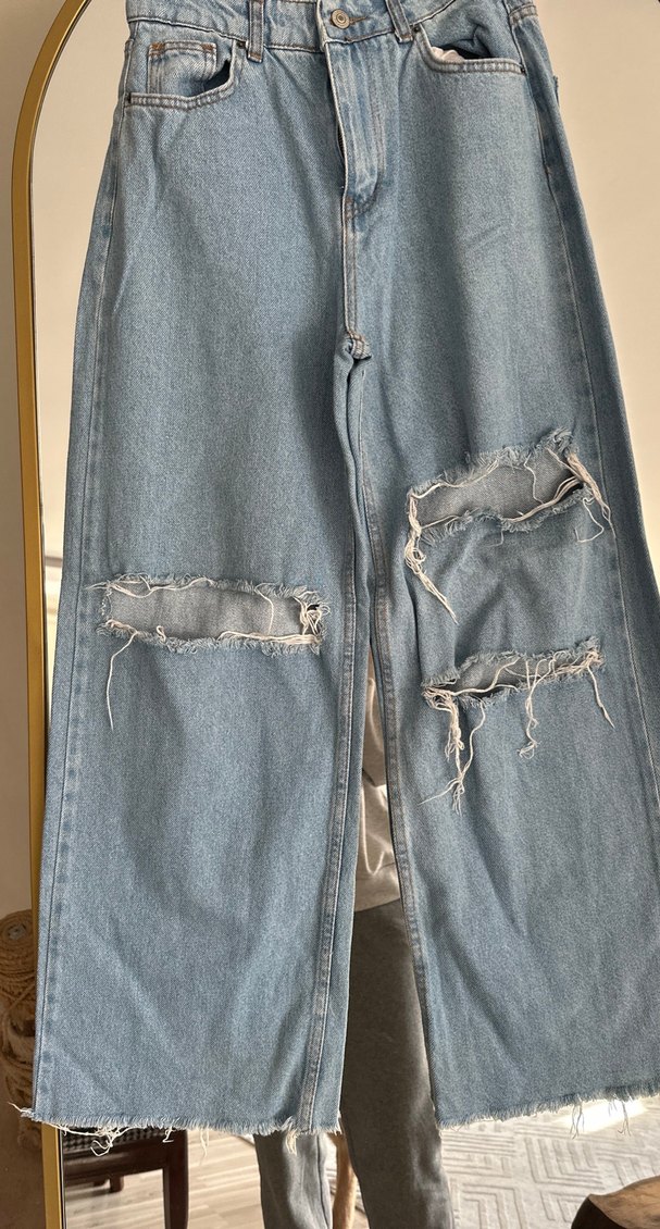 Gri Yırtık Detaylı Geniş Kesim Midi Kot Pantolon - Görsel 3