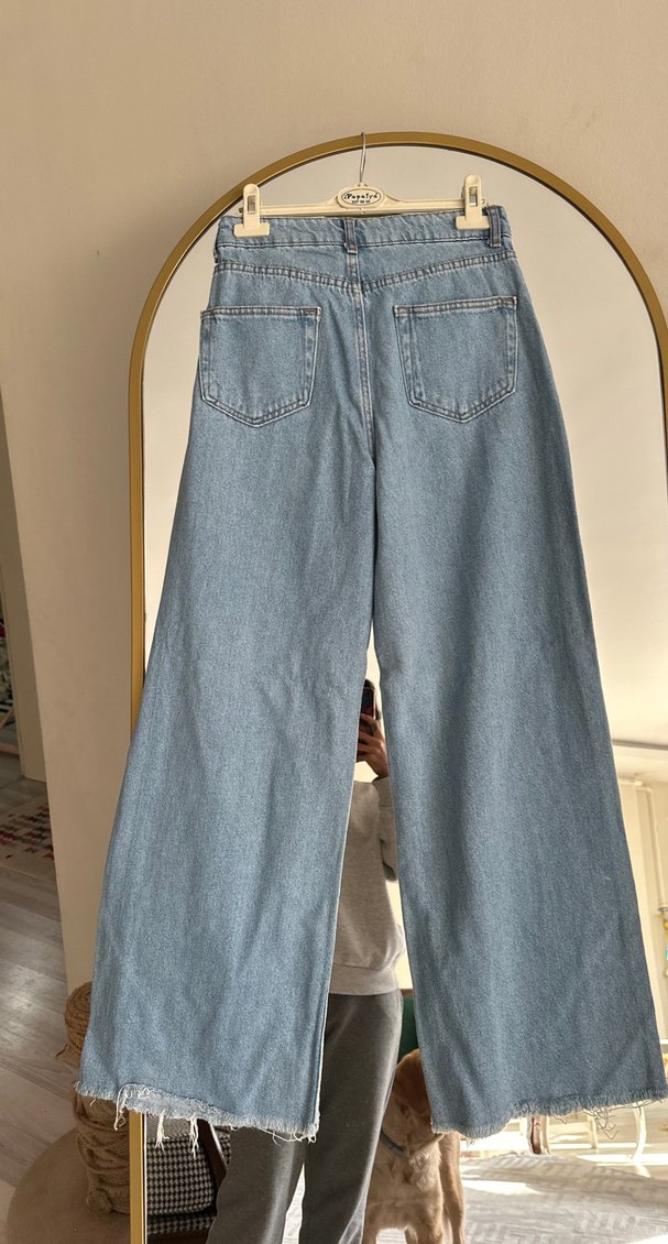 Gri Yırtık Detaylı Geniş Kesim Midi Kot Pantolon - Görsel 4