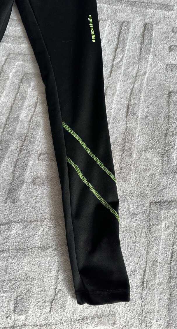 Siyah Dikişsiz Spor Tayt - Görsel 2