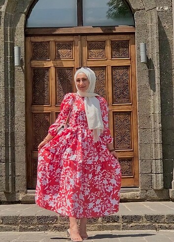 Uzun çiçekli elbise 