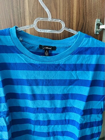 Mavi jeans crop tişört