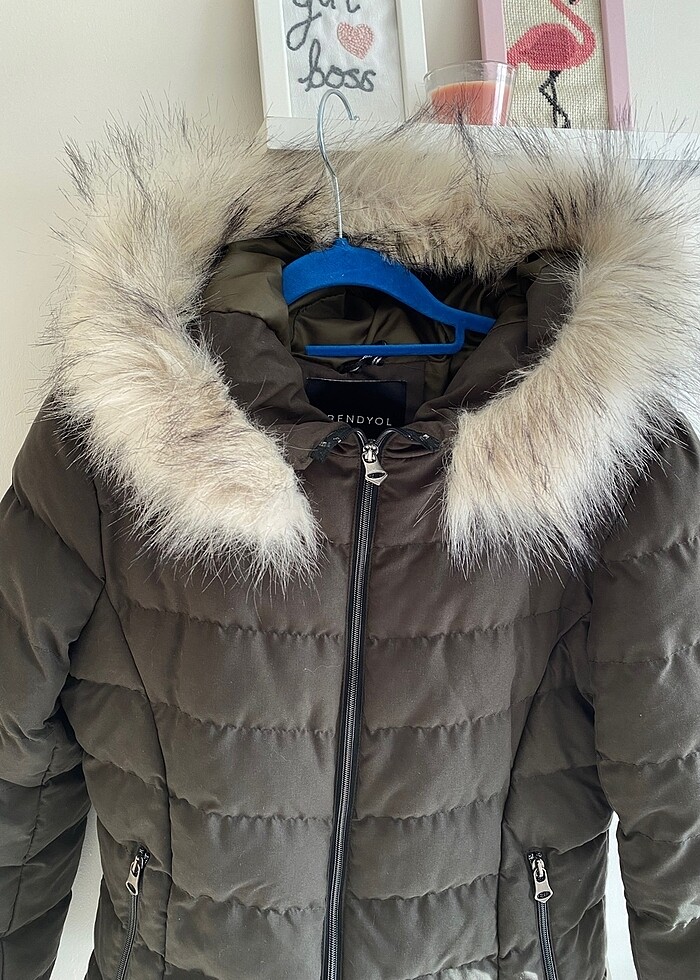 Kürklü şapkalı şişme mont - Görsel 2