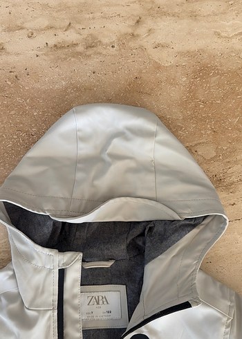 Gri Kapüşonlu Erkek Çocuk Ceketi - Görsel 3