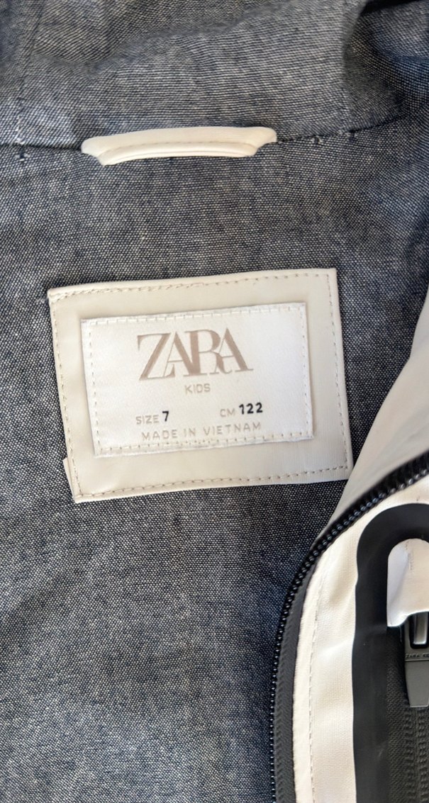 Gri Kapüşonlu Erkek Çocuk Ceketi - Görsel 2