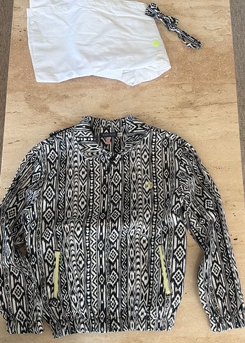 Erkek Çocuk Siyah Düğmeli Yelek, ceket , gömlek , papyon - Görsel 2