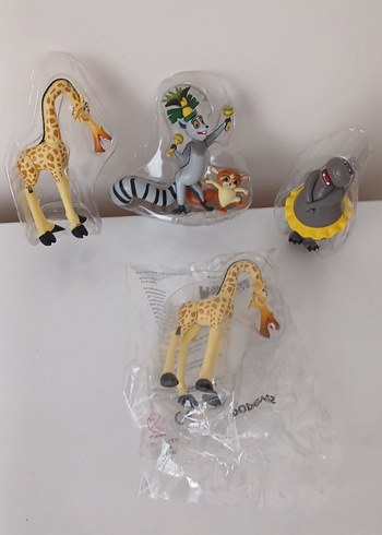 Madagascar Figür Seti Sarı Gri Renkli