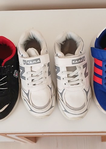 Adidas spor ayakkabilar